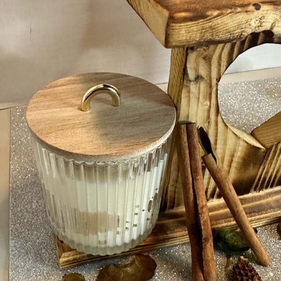 CINNAMON CLOVE, SCENT UNLEASHED, HAND POURED SCENTED CANDLES. - Picture 4 of 4